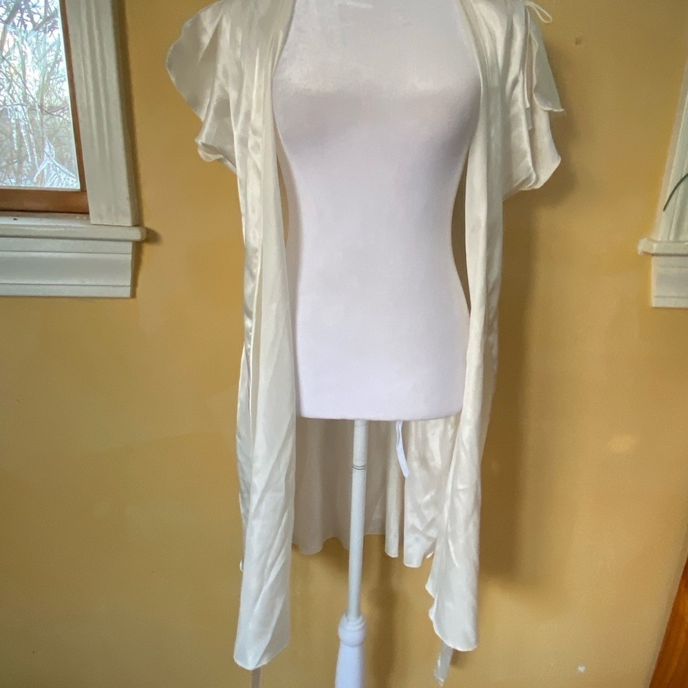Oscar de la Renta Ivory Satin Robe - Picture 8 of 11